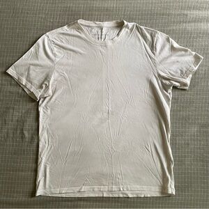 Everlane men’s uniform tee